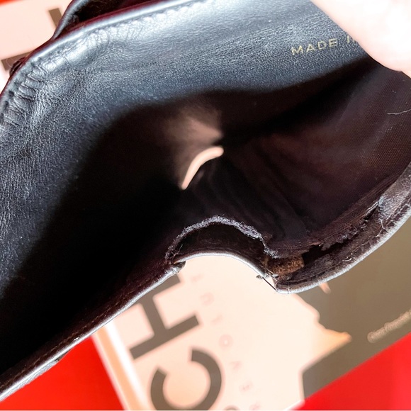 Chanel Authentic CC Logo Black Caviar Leather Billfold Wallet - Picture 10 of 11